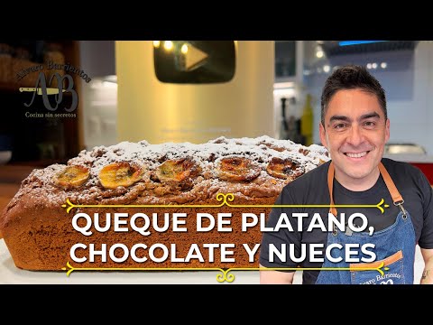 BANANA, CHOCOLATE AND WALNUT CAKE. The most beautiful cake you'll ever see come out of your oven.