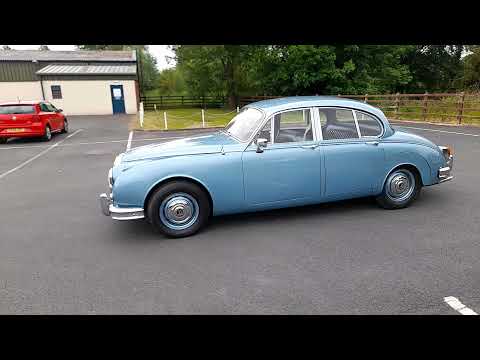 Lot 99 - 1966 Daimler V8