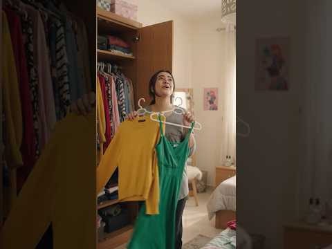 😂 لما تستني اختك تطلع من البيت #youtubeshorts #اكسبلور #يوتيوب # #ترند foryou #comedy # #يوميا