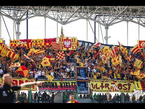 Doping kibiców Korony Kielce na meczu z Zagłębiem Lubin