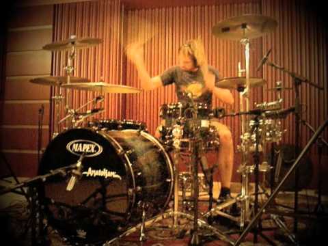 Lukas Pavlik drums, Ewa Farna-Sama Sobe
