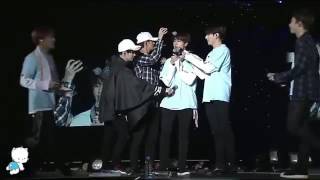 Download lagu bts members surround jin as he sings the last chorus of good day mp3 Download lagu bts members surround jin as he sings the last chorus of good day mp3