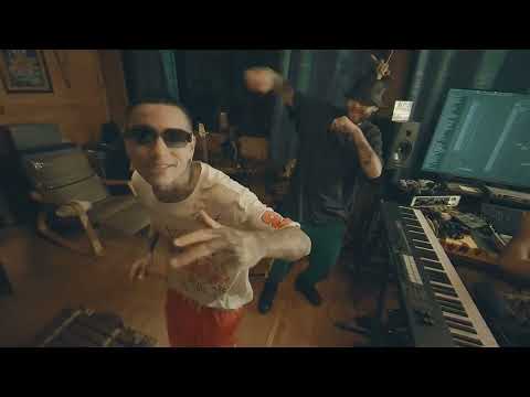 Colombiana - Elemece x @Almanegraoficial 