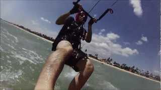preview picture of video 'One of my first real kite-surfing runs!'