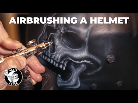 Airbrushing on Bores Gensler Kult Helmet