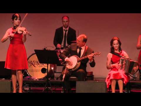Kilfenora Céilí Band Clip 3: Traditional Irish Music from LiveTrad.com