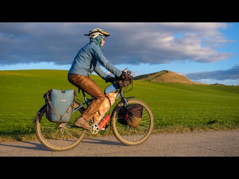 Cycling Southern Italy in Winter: Part One // World Bicycle Touring Episode 14