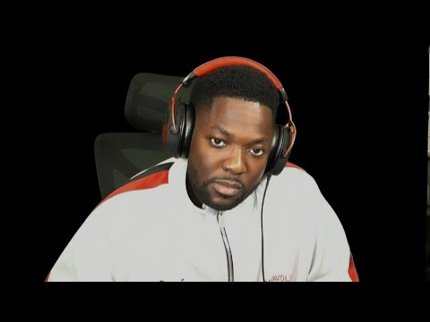 Desmond Will Appear Once Mark Starts Singing 😂