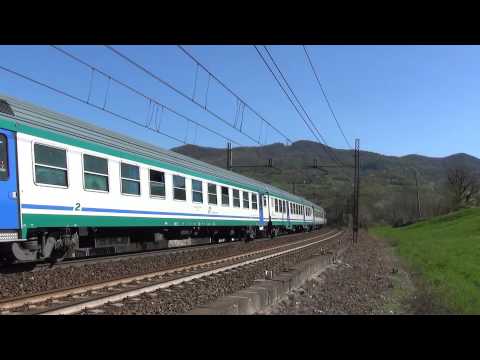 IL TRANSITO POMERIDIANO DEL REGIONALE A RIGOROSO. (AL) 15 - 4 - 2015.