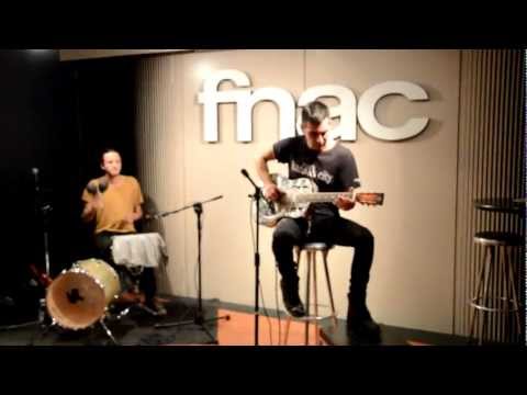 Bud Spencer Blues Explosion @ Fnac Milano 26/10/2012 part.1