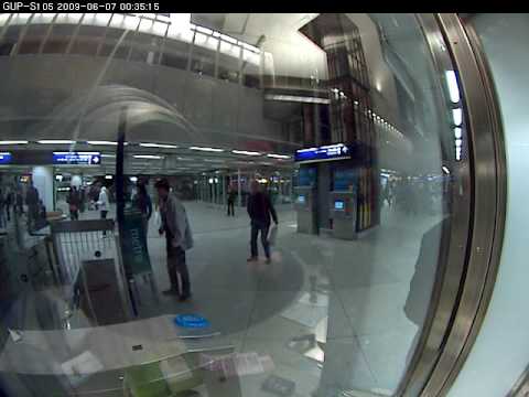 Övervakningsfilm från misshandeln av Martin Kinnunens sambo (del 5)