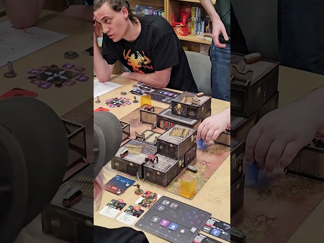 Vídeo relacionado con Glass Cannon Apex Legends: El Juego de Tablero, Juego de Mesa, A Partir de 14 Años, De 2 a 6 Jugadores, 60-90 Minutos por Partida, Español