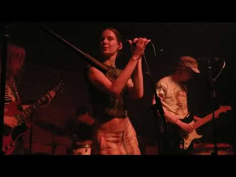 Bar Italia live at Public Records - Missus Morality (Live)