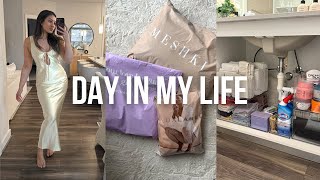 bathroom decluttering & organizing, vacation try on haul, lazy girl dinner | DAY IN MY LIFE