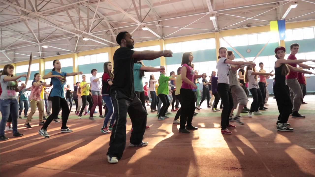 Dance Crossing Borders