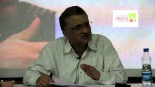 Ramachandra Guha- Historian, Writer & Columnist at the YIF, July 2013