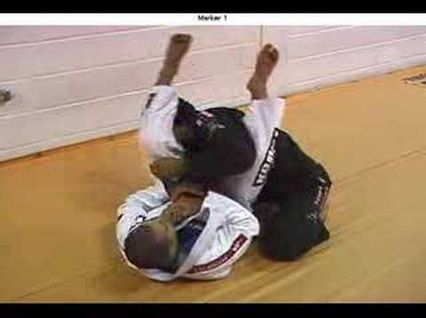 Leozinhio Vieira teaching the basic concepts of BJJ