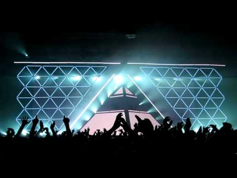 Daft Punk Ft. Coldplay - Clocks Around The World (2011 Remix).mp4