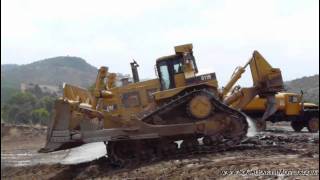CAT D11R in up front action