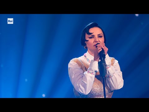 Arisa canta "L'appuntamento" - Belve 30/04/2024