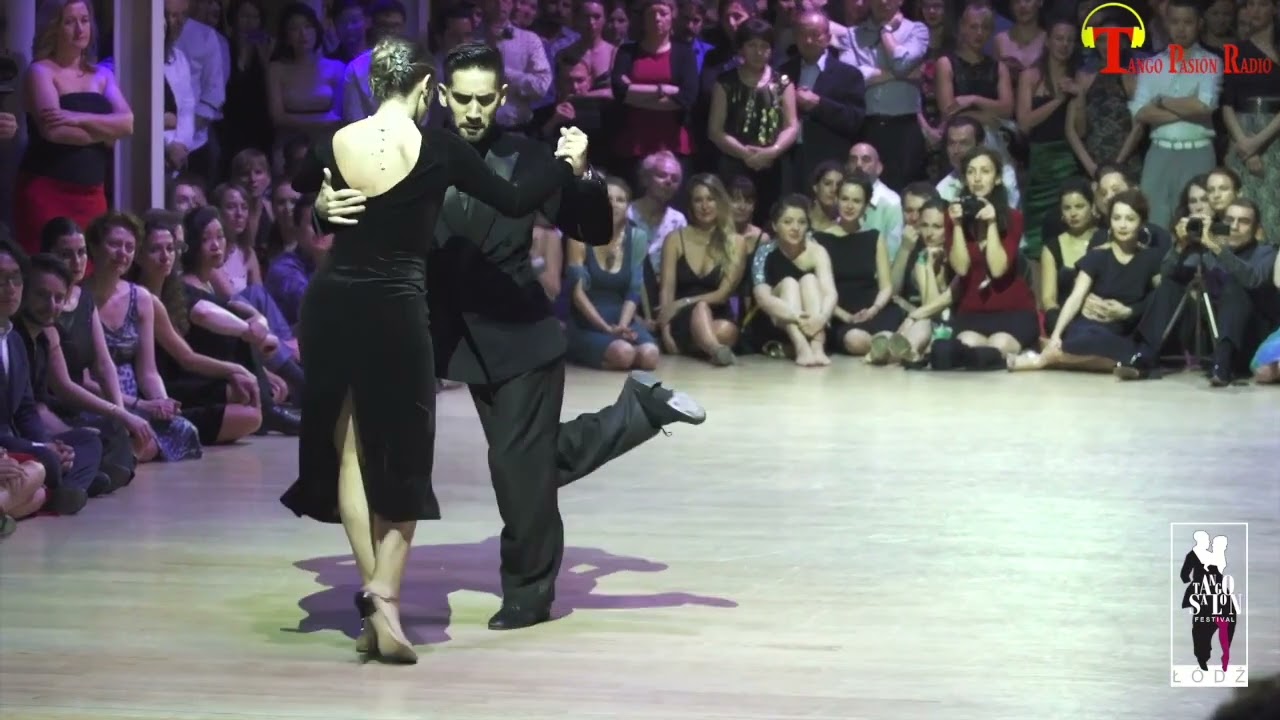 TRIUNFAL Jose Basso Ballano: Juan Martin Carrara - Stefania Colina