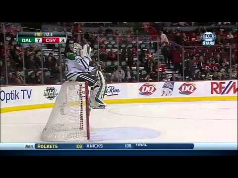 November 14 2013   Kari Lehtonen on top of his net