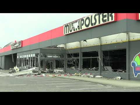 Tornado in Paderborn: massive Tornadoschäden im Gewerbegebiet, Hallen teils zerstört