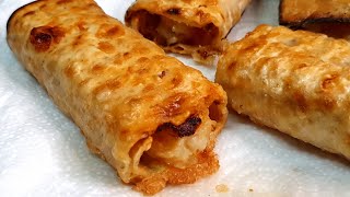 גלילות מצה במלית של פירה תפוחי אדמה ובצל מטוגן Matza rolls with mashed potatoes and fried onions (ליהי קרויץ - מטבח בקלי קלות) - התמונה מוצגת ישירות מתוך אתר האינטרנט יוטיוב. זכויות היוצרים בתמונה שייכות ליוצרה. קישור קרדיט למקור התוכן נמצא בתוך דף הסרטון