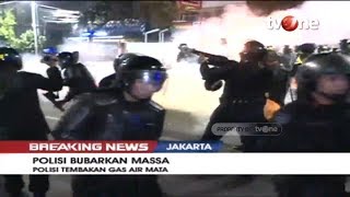 Download lagu Detik-detik Polisi Tembak Gas Air Mata dan Bubarkan Massa Setelah Peringatan Ketiga mp3