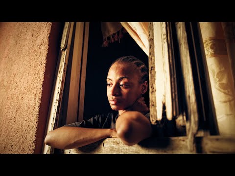 Fábio Hustle and Button Rose