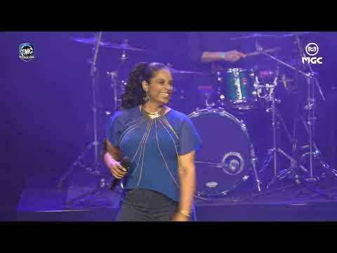 Dina Medina foi convidada especial do TMC — um momento marcante de talento na grande Noite TMC Int.