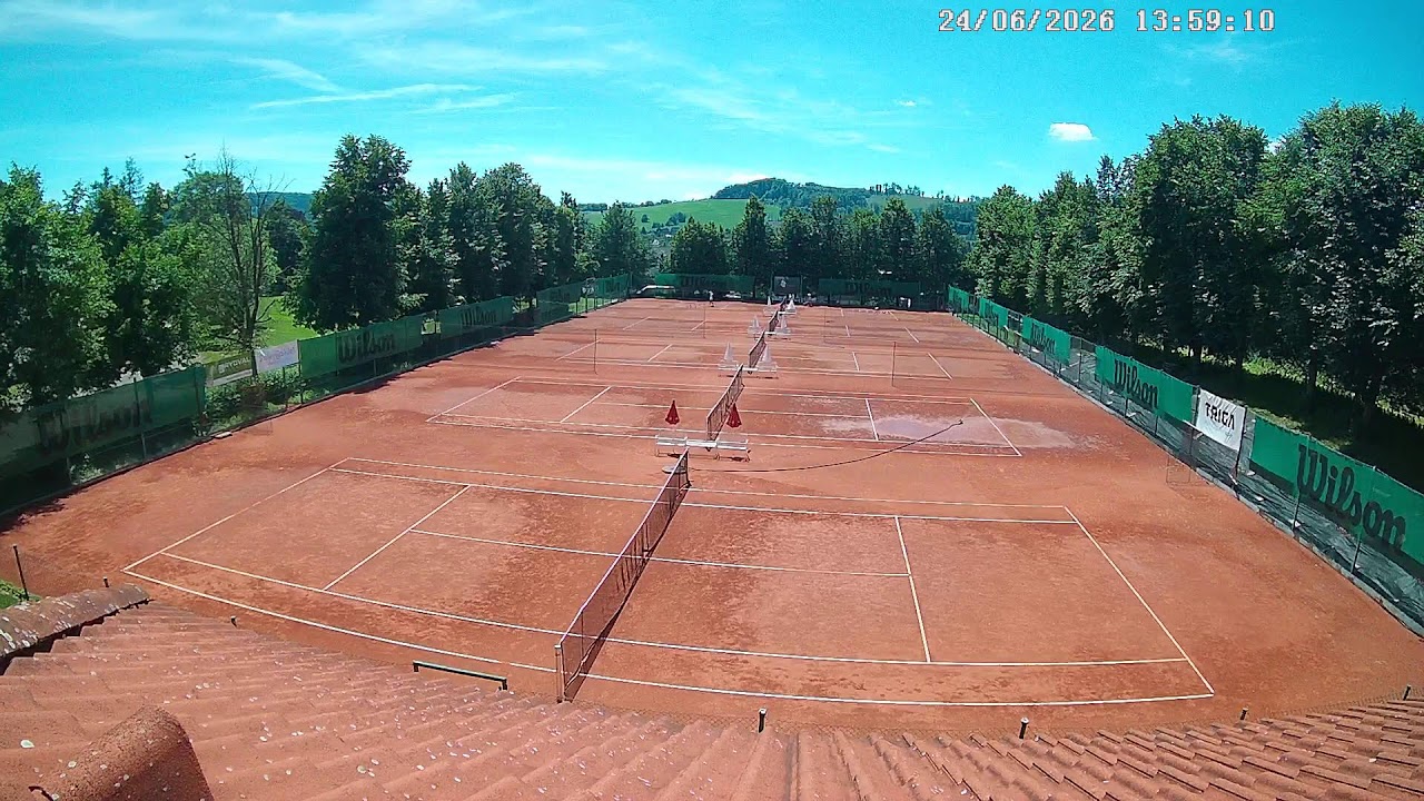 Live webcam view of Clay Tennis Courts of Lomnice nad Popelkou