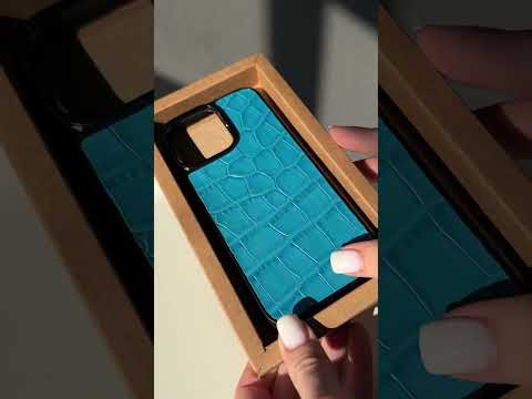 Чехол для iPhone из натуральной итальянской кожи голубой - фото 1 - id-p2791261726