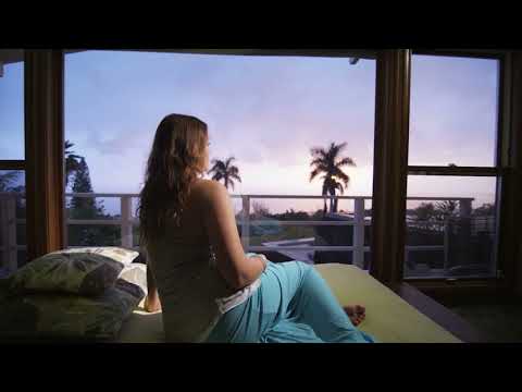 Nightfreaks feat. Jess Hayes - What's Holding You Back [Official MV]