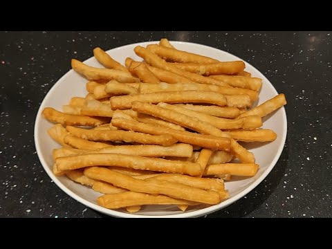 How to make crackers at home.