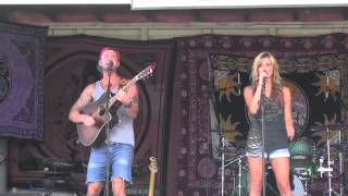 Secondhand Serenade &amp; Veronica Ballestrini - By The Way (Live) Hug More Love More Music Festival