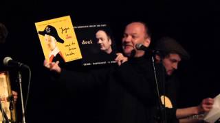 Jens Wawrczeck singt live - Paff, der Zauberdrache  am 9.1.2014 in Hamburg Übel & Gefährlich