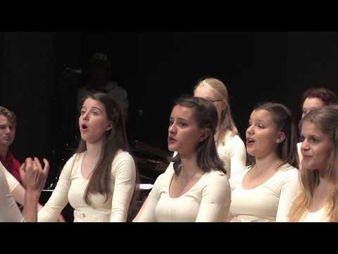 Mia Makaroff BUTTERFLY - Dekliški zbor sv. Stanislava ŠKG / St. Stanislav Girls' Choir