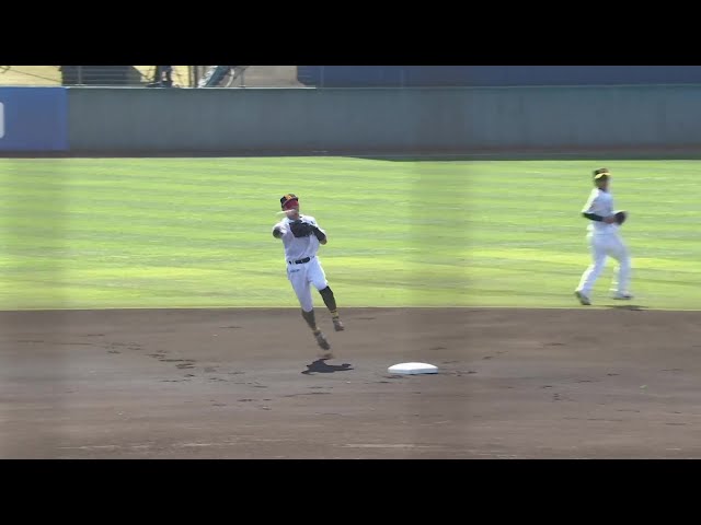 【MBG】守備で魅せる!! ホークス・牧原大成 センターへ抜けそうな打球を華麗に捌く!! 2024年2月27日 福岡ソフトバンクホークス 対 千葉ロッテマリーンズ