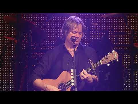 Bruce Guthro  at Barrowland. Hearts of Olden Glory