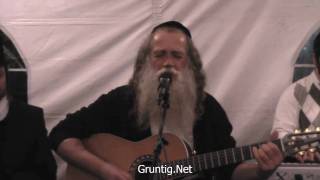 Yitzchak Fuchs Sings Brand New Single - Nigun Shimshon  יצחק פוקס