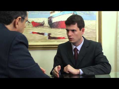 Pagou o curso, mas não recebeu o diploma? Saiba como buscar indenização!