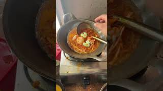 Download lagu Rich people buy seblak mp3