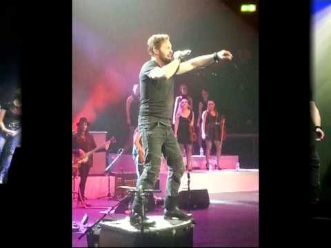 Behind the scenes with Alfie Boe on tour - Andy Potter interview 100413