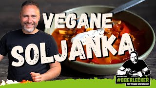 Vegane Soljanka. Die klassisch osteuropäische Gemüsesuppe, rein pflanzlich & oberlecker!