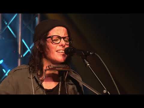 NVCS and Black Fret Present Sera Cahoone
