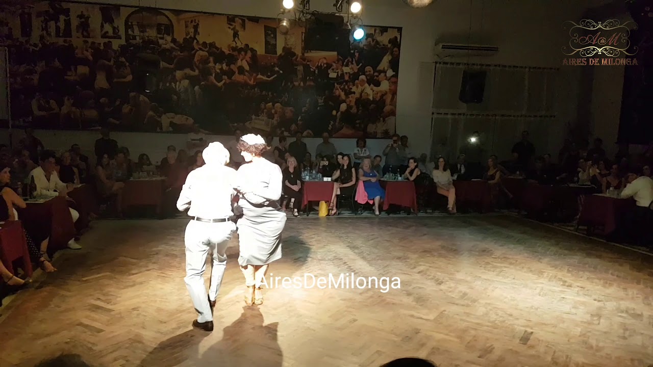 Tango baile divertido. Lorena Goldestein, Cristian Gallardo, salón Canning, Parakultural milonga