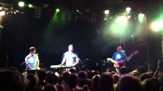 Metronomy - A Thing For Me LIVE