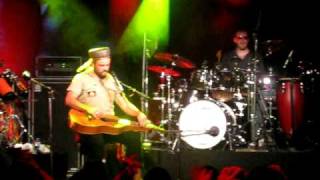 Xavier Rudd - Land Rights - Melbourne (29-10-08)