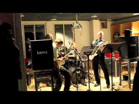 Bunker Boys rockin' at Kankaanpää art school part1